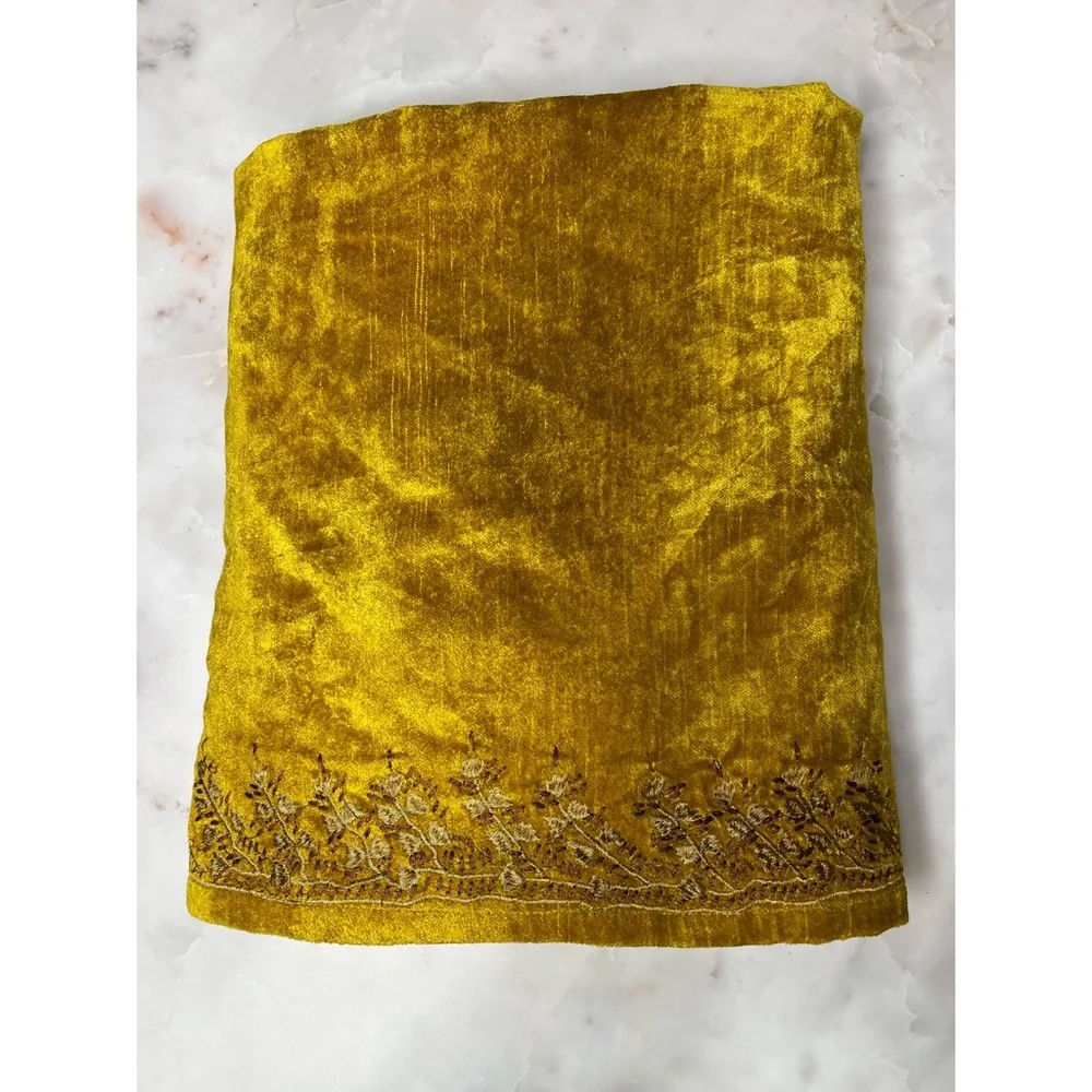 Anthropologie trimmed petite